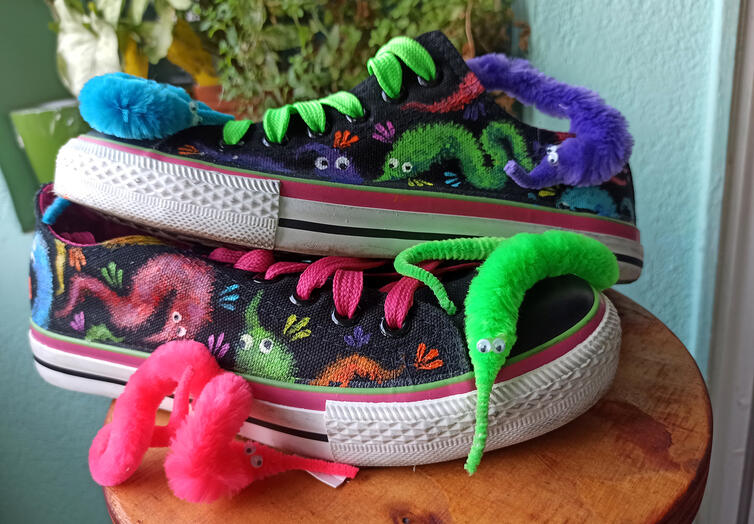 Worm on string | Malowane buty (painted shoes)