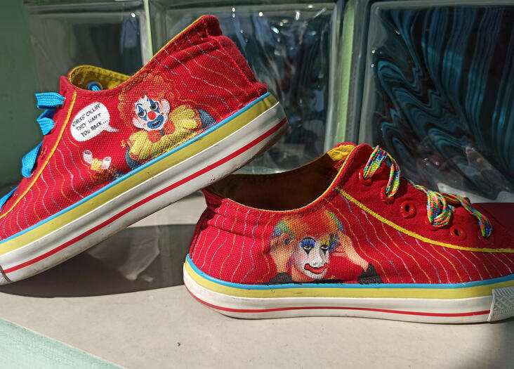 Klowny (clowns) | Malowane buty (painted shoes)